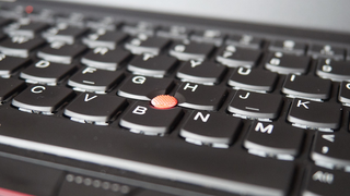 Adding a ThinkPad Nubbin to a Mechanical Keyboard Is an Incredibly Nerdy Hack<em></em><em></em>